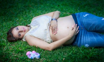 014_flor_munoz_pps_pregnant_session_sesion_embarazo_maternity_photoshoot_fotografia_maternidad_parque_acueducto_chihuahua-1200.jpg