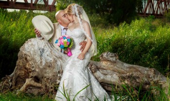 019_brenda_y_cesar_ttd_fotografía_bodas_wedding_photography_bridal_photoshot_trash_the_dress_chihuahua-1200.jpg